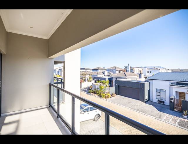 5 BEDROOM HOUSE TO LET IN PARKLANDS NORTH